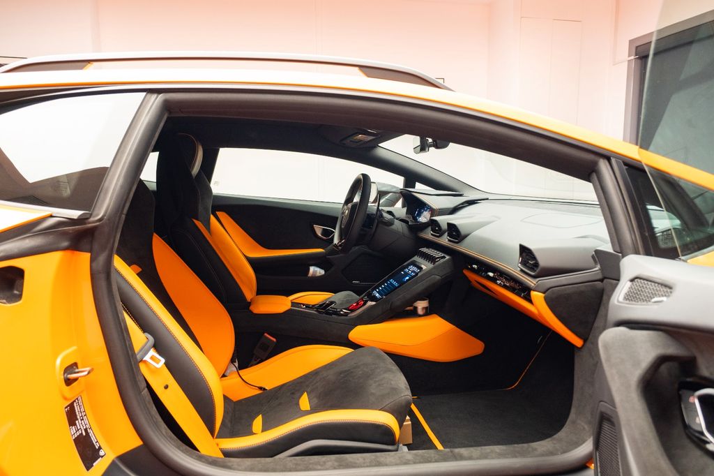 Lamborghini Huracán 2024