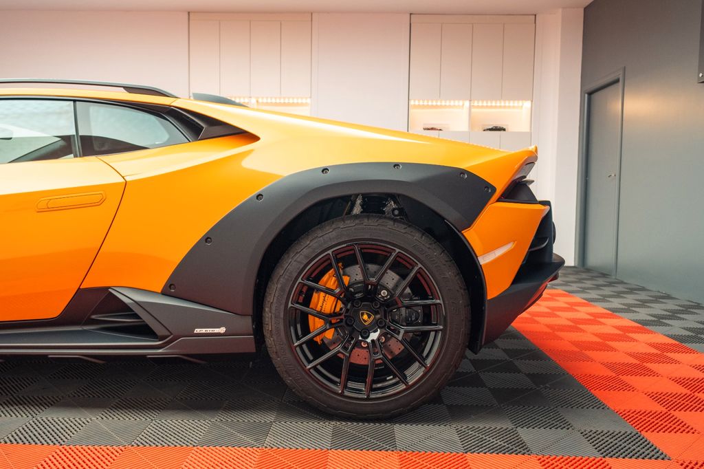 Lamborghini Huracán 2024