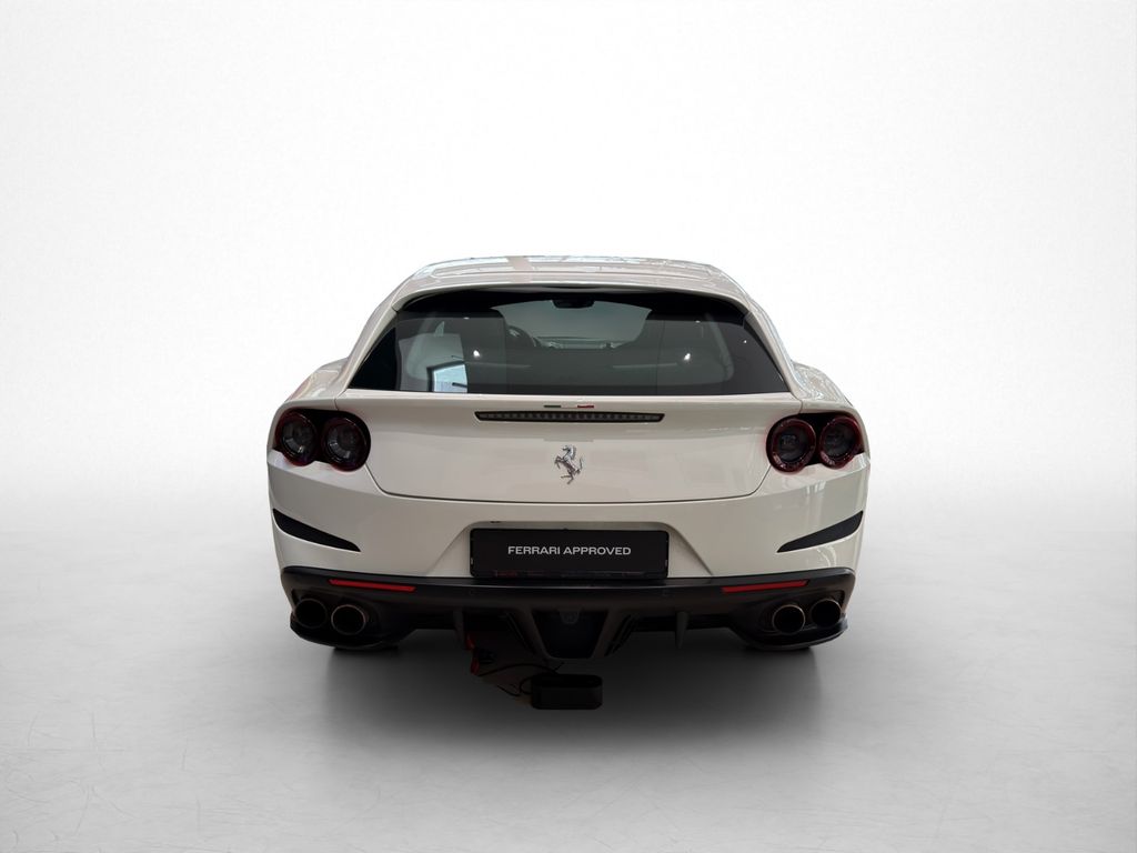 Ferrari GTC4Lusso 2019