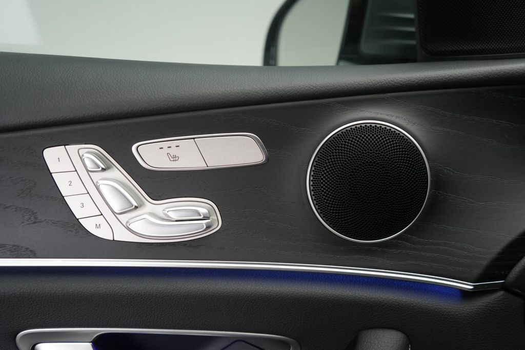 Mercedes-Benz E 300 2022