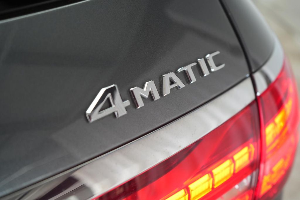 Mercedes-Benz E 300 2022