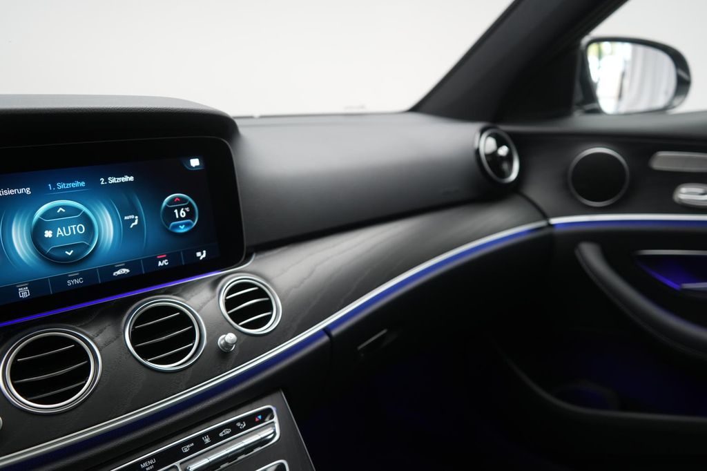 Mercedes-Benz E 300 2022