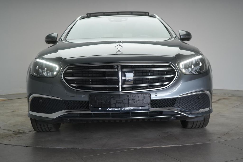 Mercedes-Benz E 300 2022