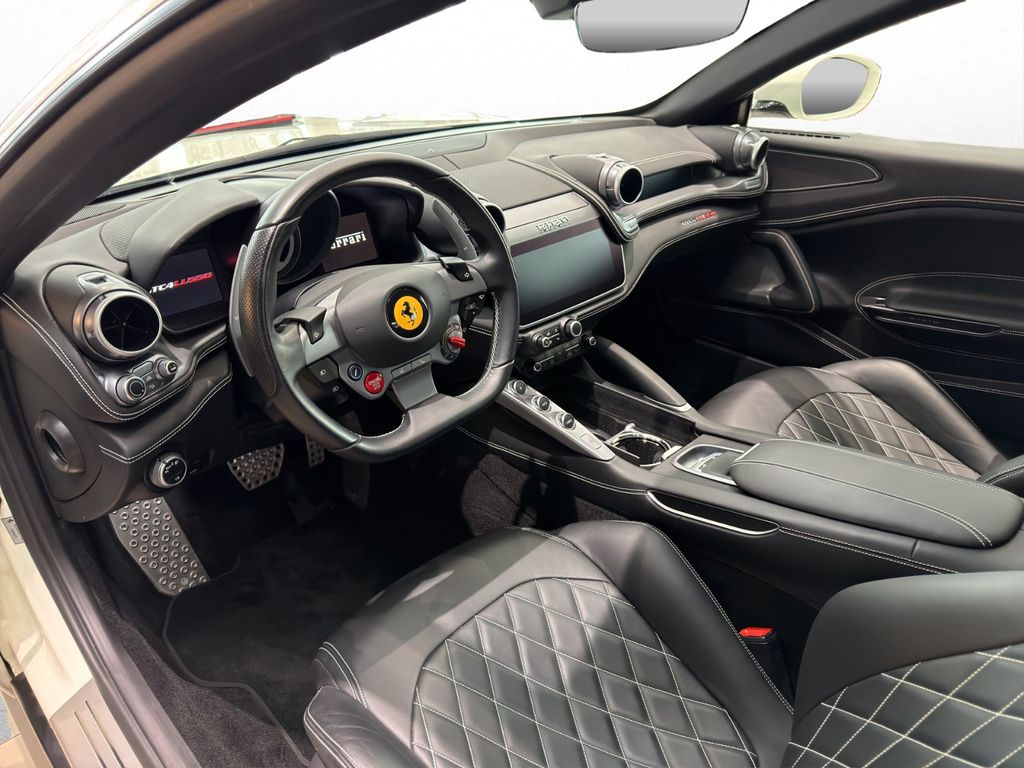 Ferrari GTC4Lusso 2019