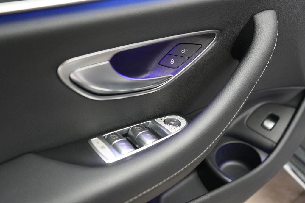 Mercedes-Benz E 300 2022