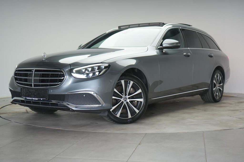 Mercedes-Benz E 300 2022