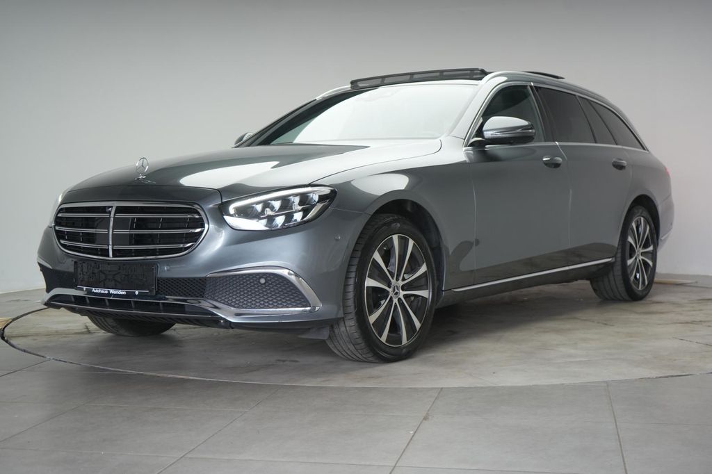 Mercedes-Benz E 300 2022