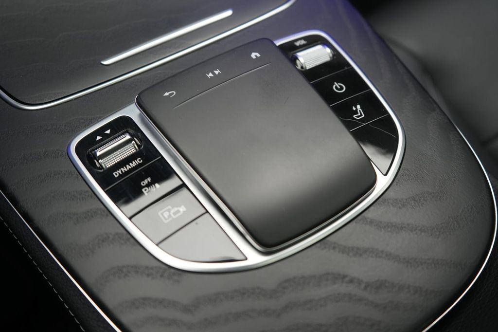 Mercedes-Benz E 300 2022