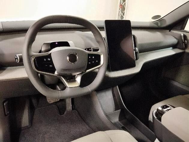 Volvo EX30 2024