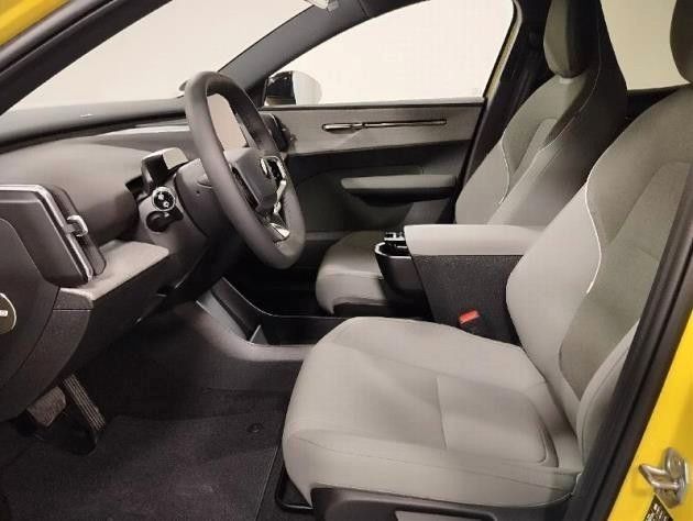 Volvo EX30 2024