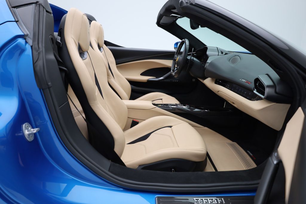 Ferrari 296 GTS 2022