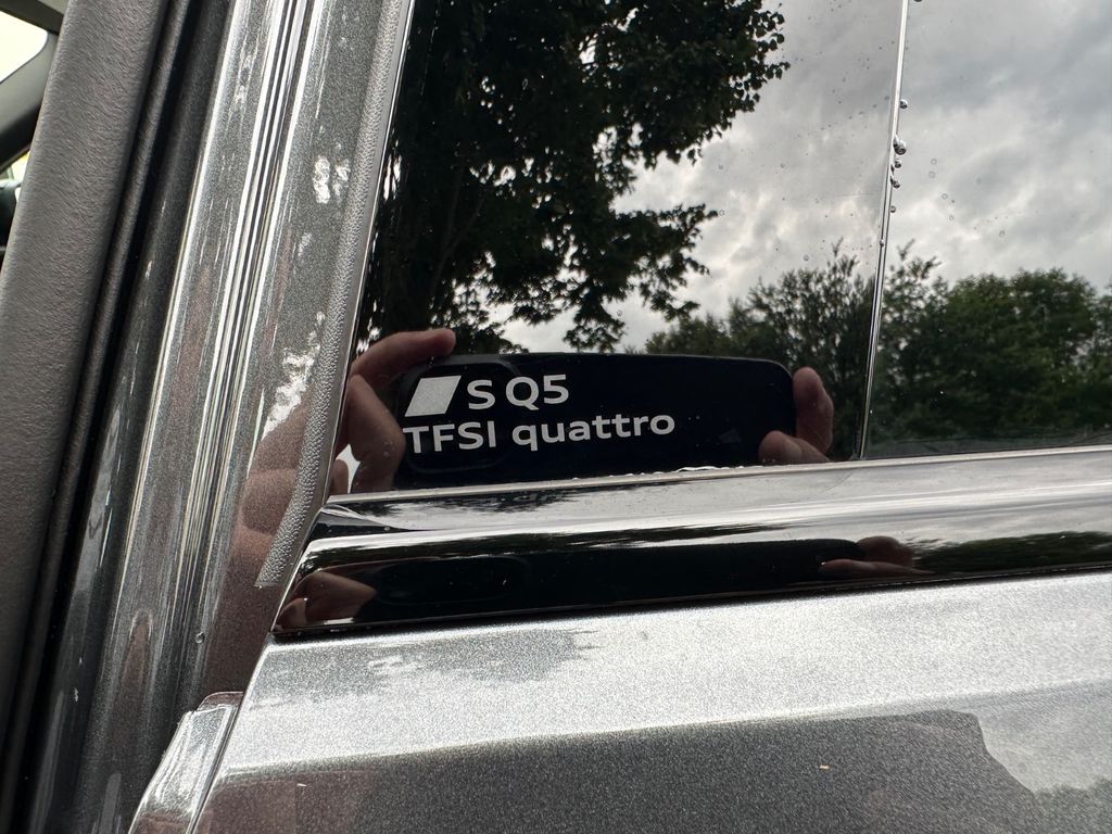 Audi SQ5 2025