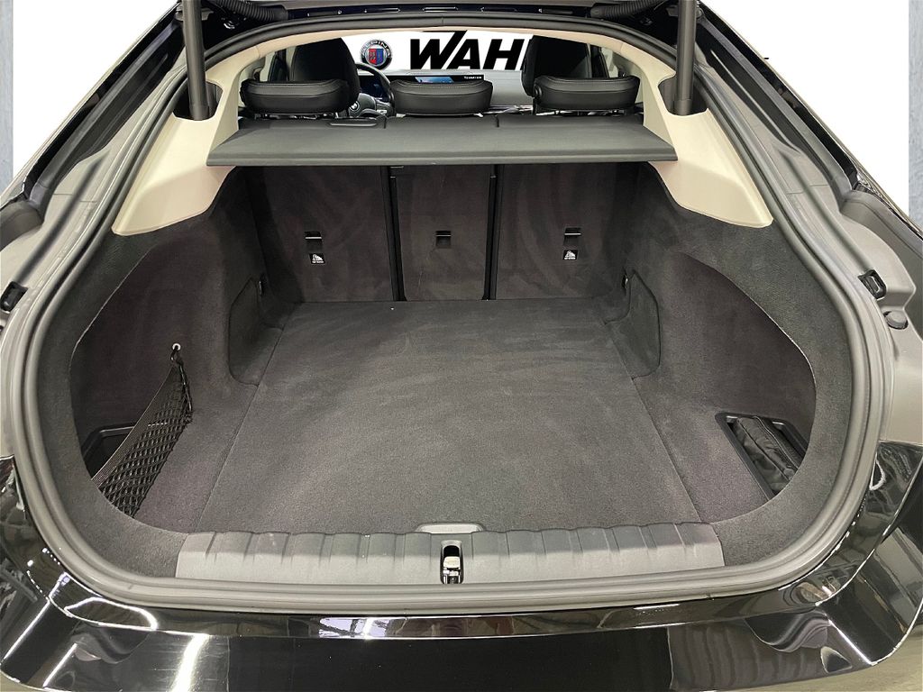BMW i4 2023