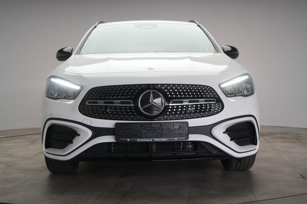 Mercedes-Benz GLA 200 2025