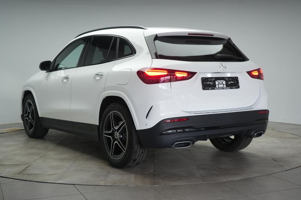 Mercedes-Benz GLA 200 2025