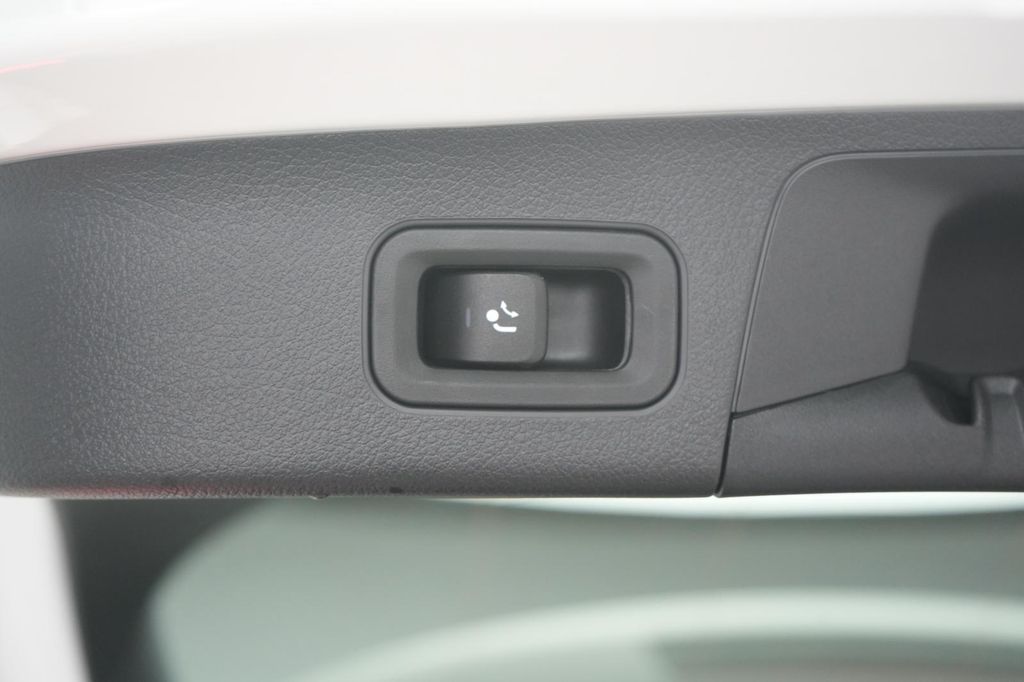 Mercedes-Benz GLA 200 2025