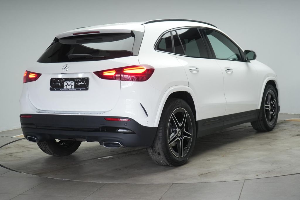 Mercedes-Benz GLA 200 2025