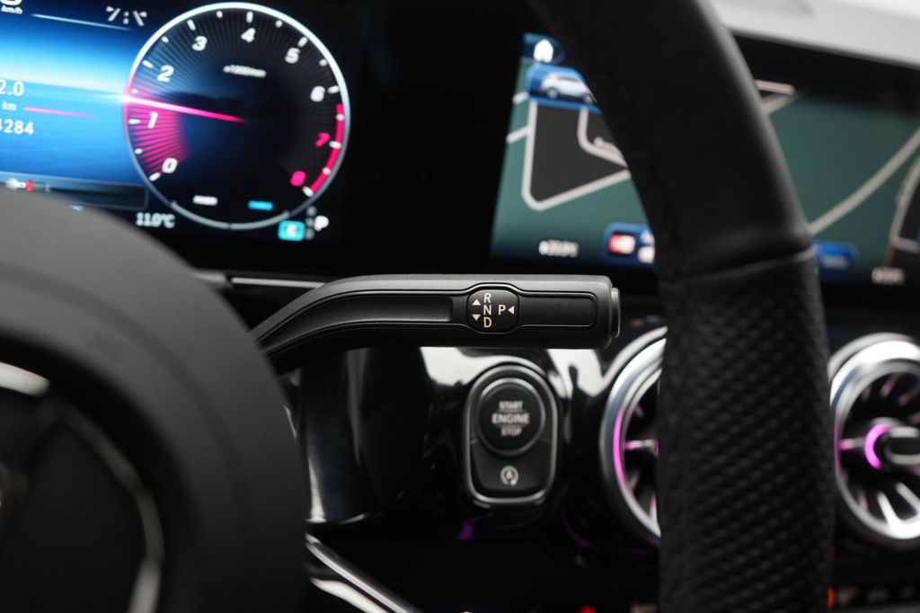 Mercedes-Benz GLA 200 2025