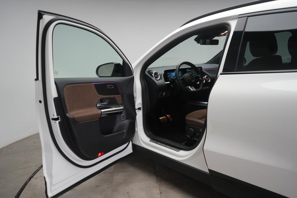 Mercedes-Benz GLA 200 2025