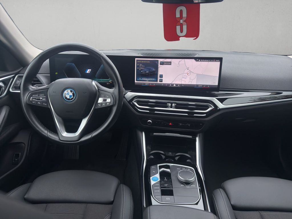 BMW i4 2023