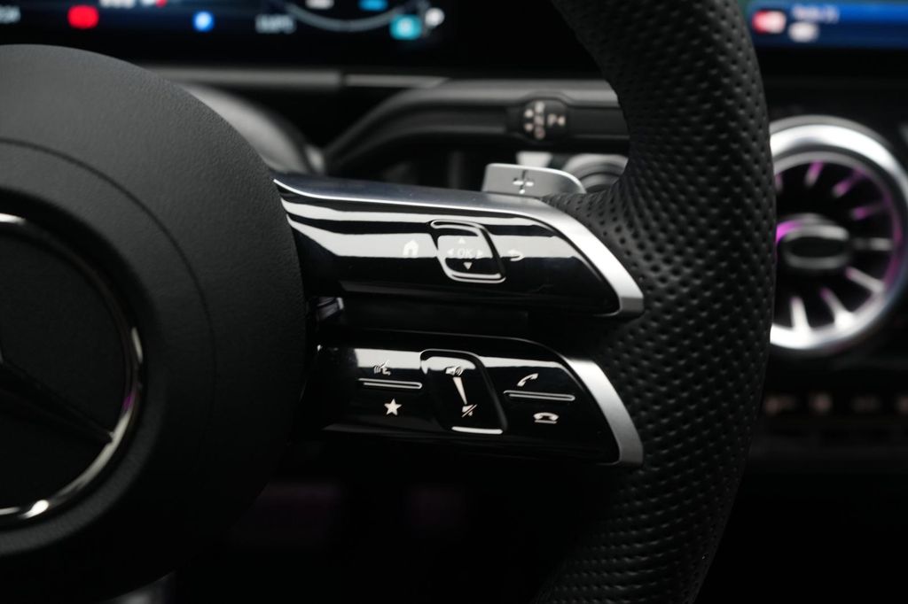 Mercedes-Benz GLA 200 2025