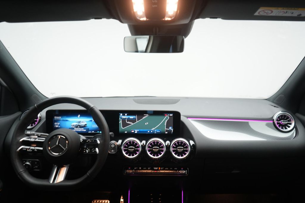 Mercedes-Benz GLA 200 2025