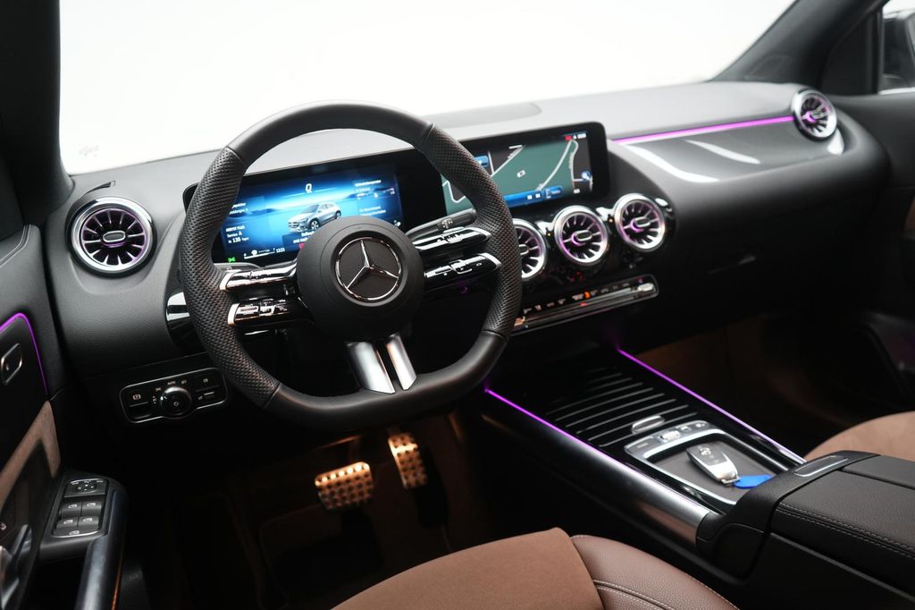 Mercedes-Benz GLA 200 2025