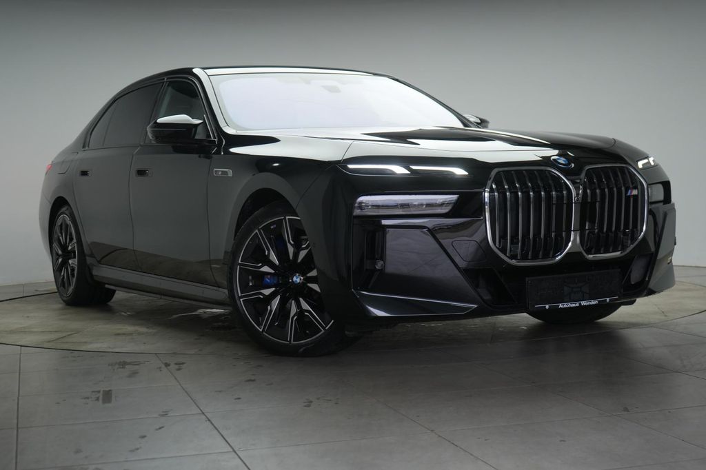 BMW i7 2023