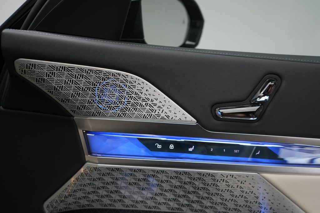 BMW i7 2023