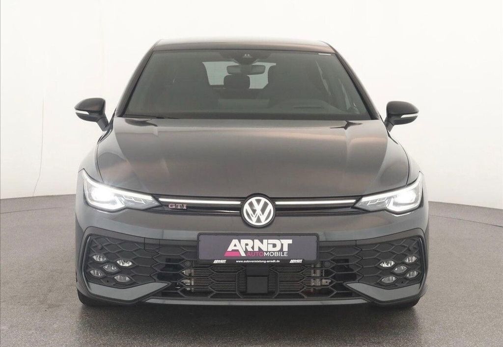 Volkswagen Golf 2025