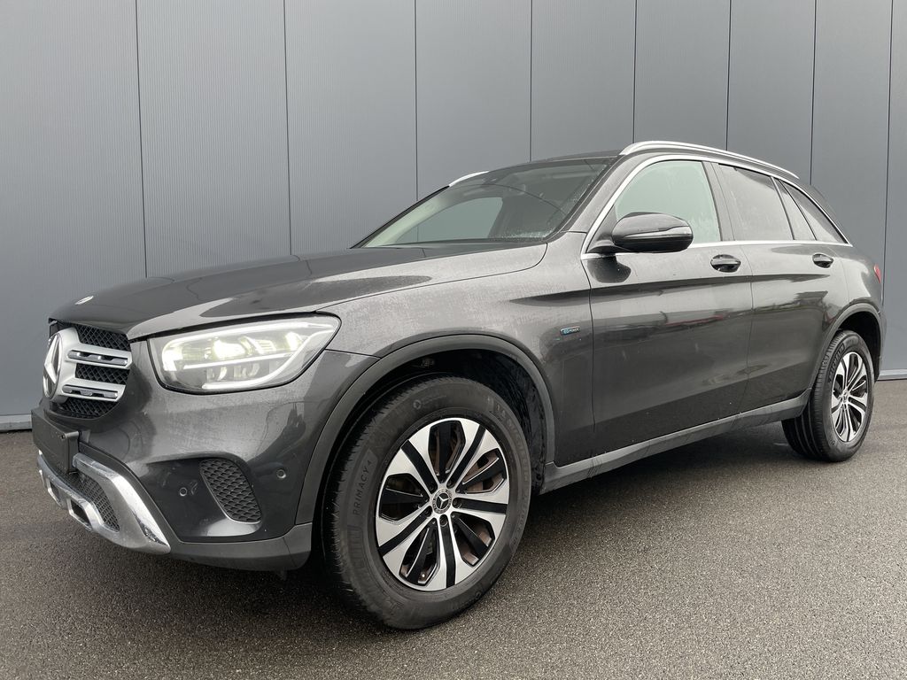 Mercedes-Benz GLC 300 2021