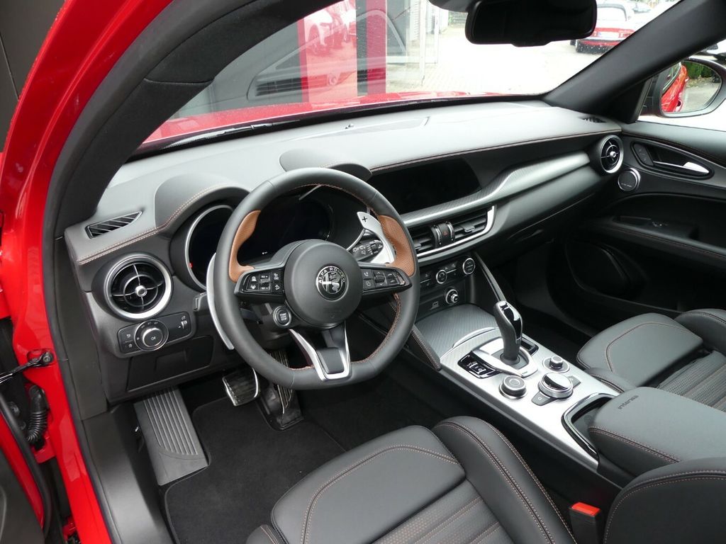 Alfa Romeo Stelvio 2025