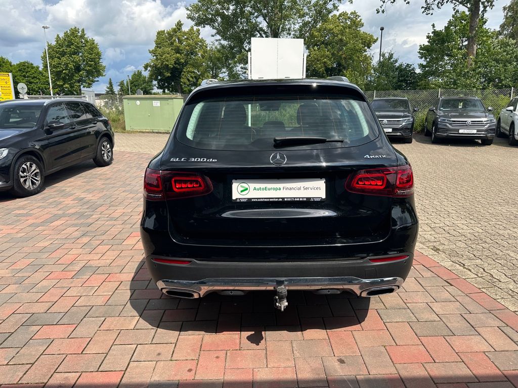 Mercedes-Benz GLC 300 2022