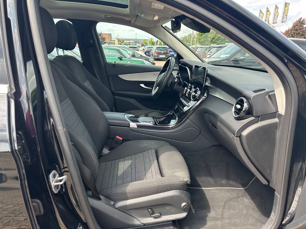 Mercedes-Benz GLC 300 2022