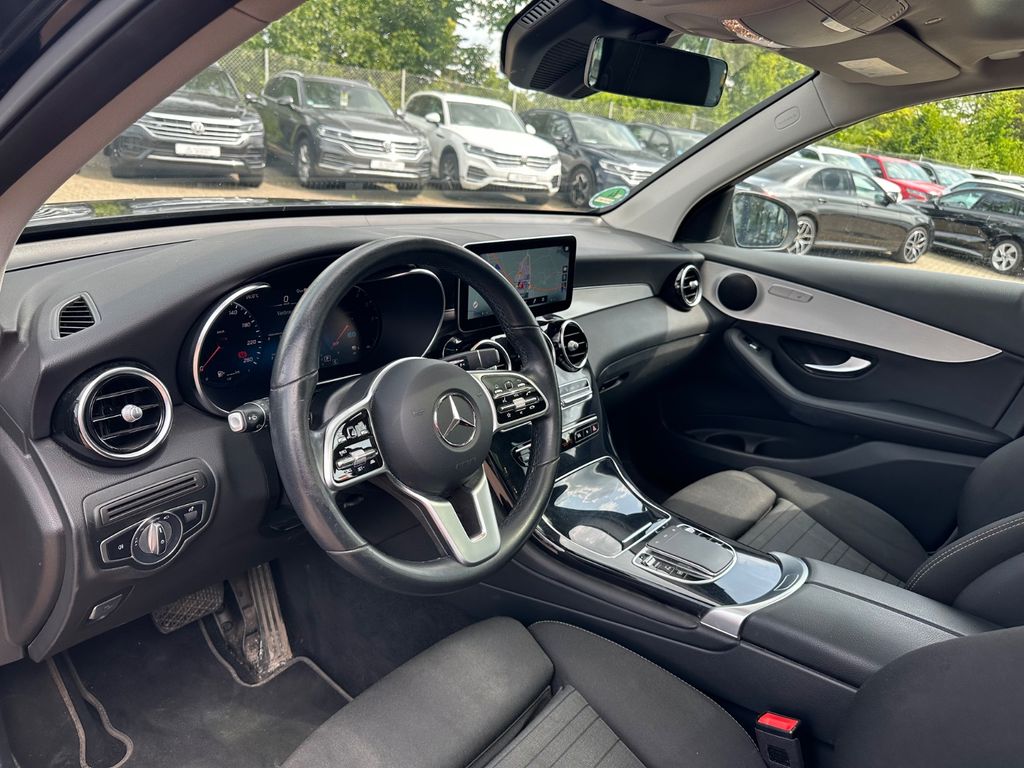 Mercedes-Benz GLC 300 2022