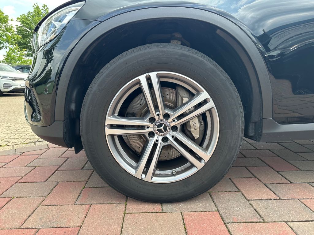 Mercedes-Benz GLC 300 2022