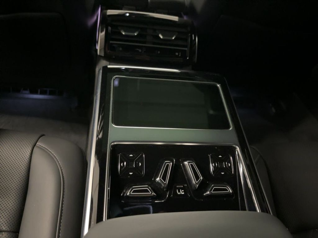 Audi A8 2022