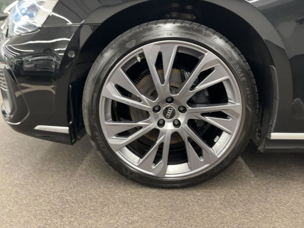 Audi A8 2022