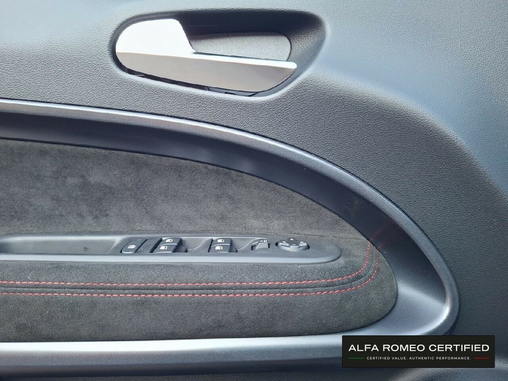 Alfa Romeo Junior 2025