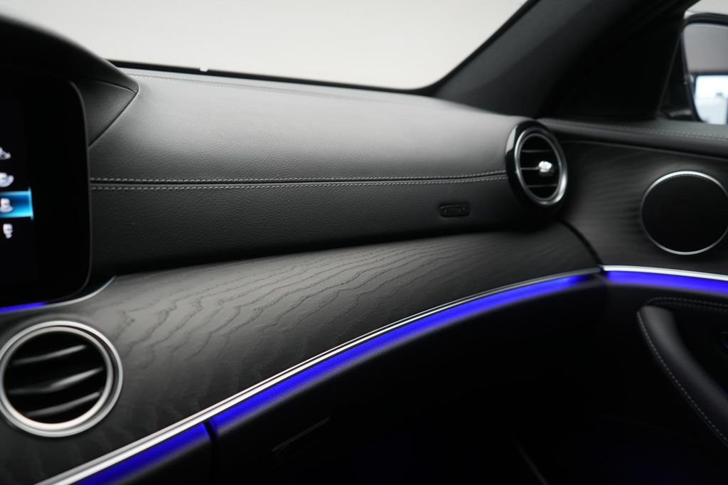 Mercedes-Benz E 300 2021