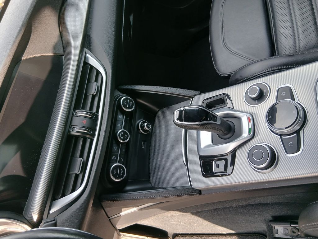 Alfa Romeo Stelvio 2022