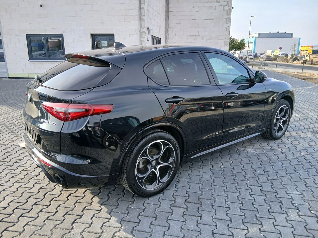 Alfa Romeo Stelvio 2022