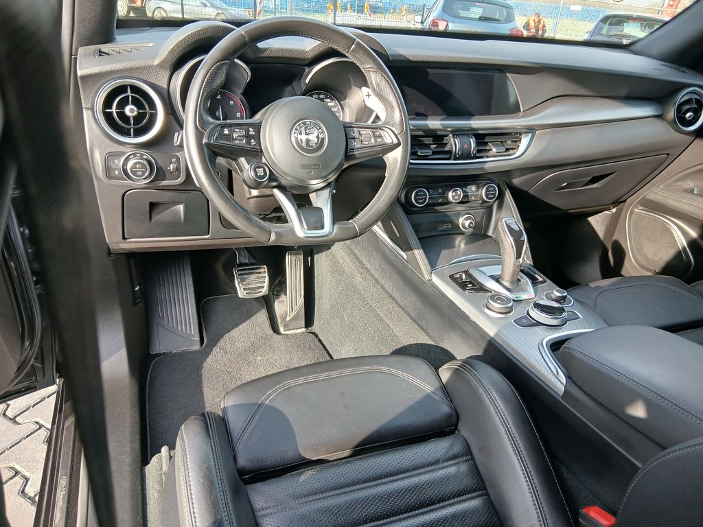 Alfa Romeo Stelvio 2022