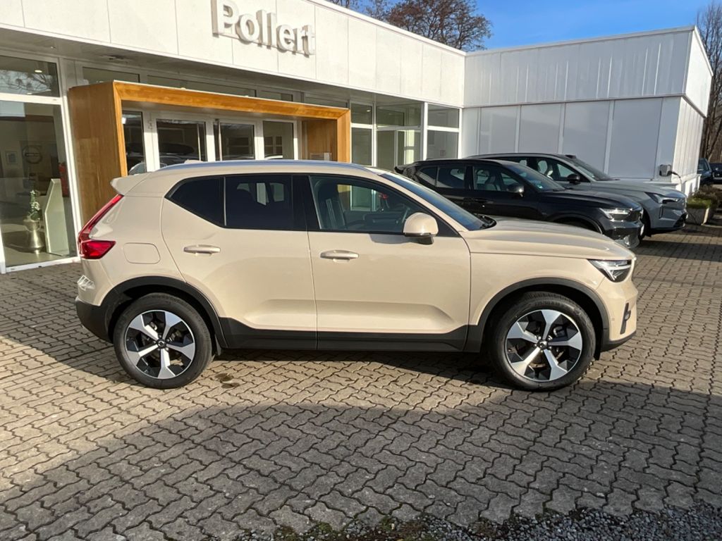 Volvo XC40 2025