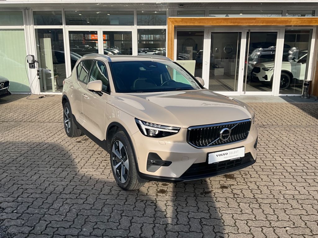 Volvo XC40 2025