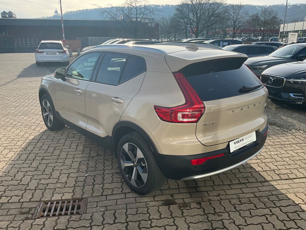 Volvo XC40 2025