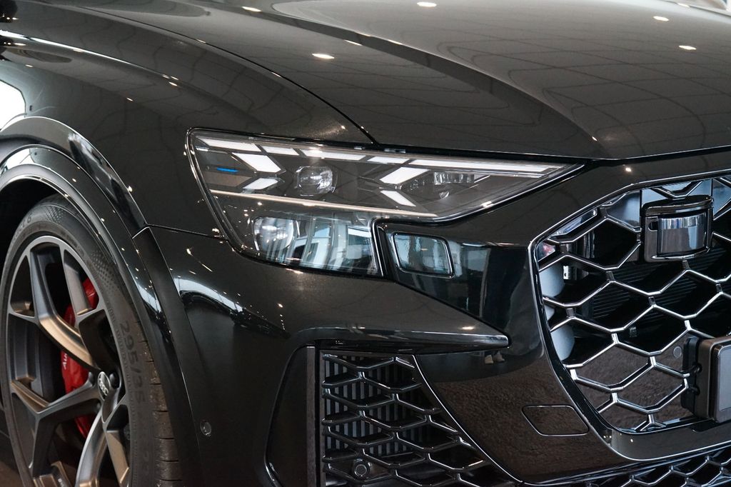 Audi RSQ8 2025