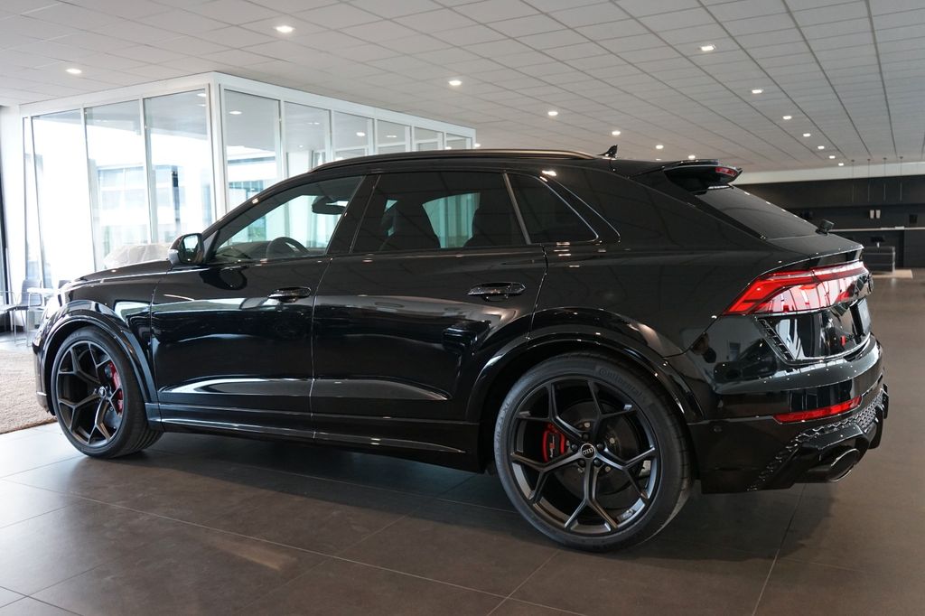 Audi RSQ8 2025