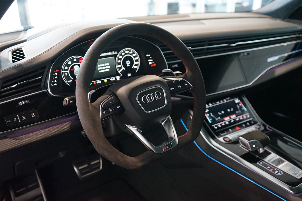 Audi RSQ8 2025