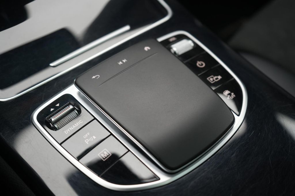 Mercedes-Benz GLC 300 2022
